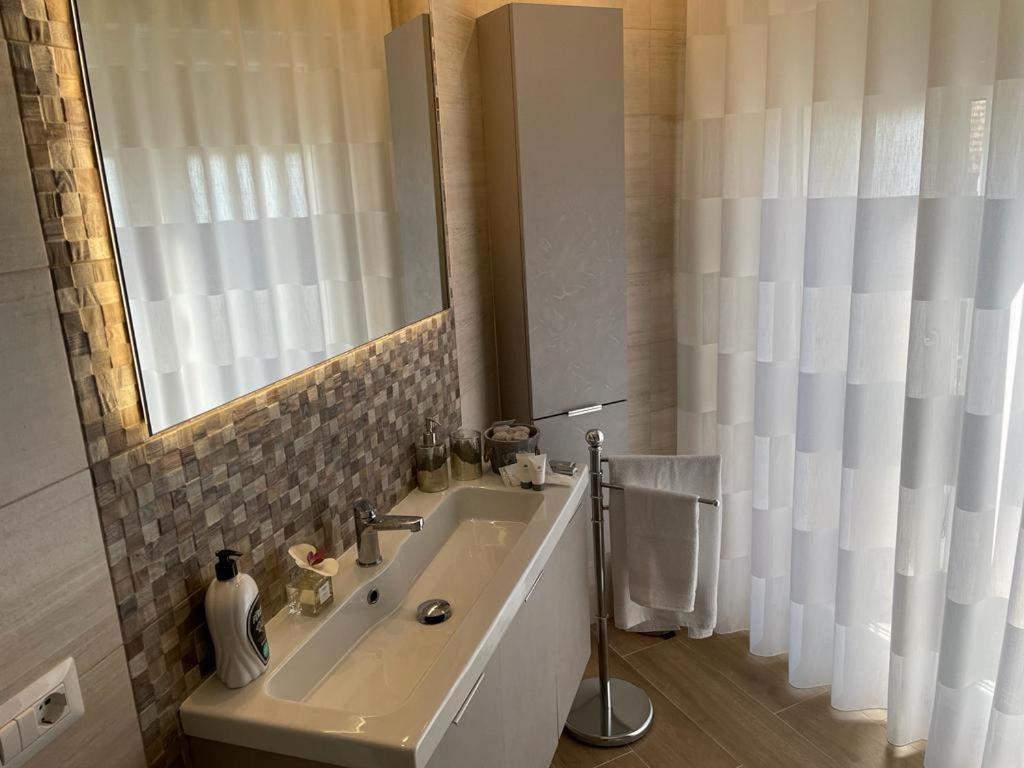 Dimora Lucia Apartment Troia Ngoại thất bức ảnh